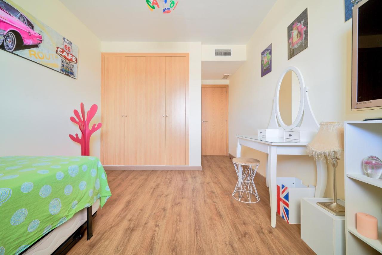 Alterhome Apartamento Con Piscina Maria Zambrano Málaga Dış mekan fotoğraf