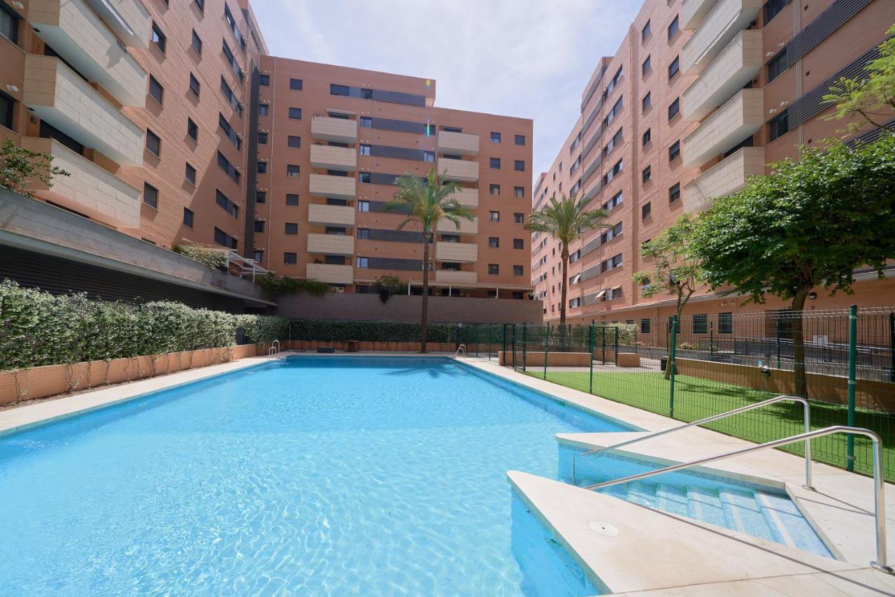 Alterhome Apartamento Con Piscina Maria Zambrano Málaga Dış mekan fotoğraf